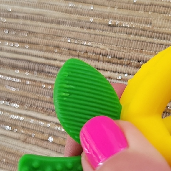 Bundle of baby Teether toys - Picture 4 of 6